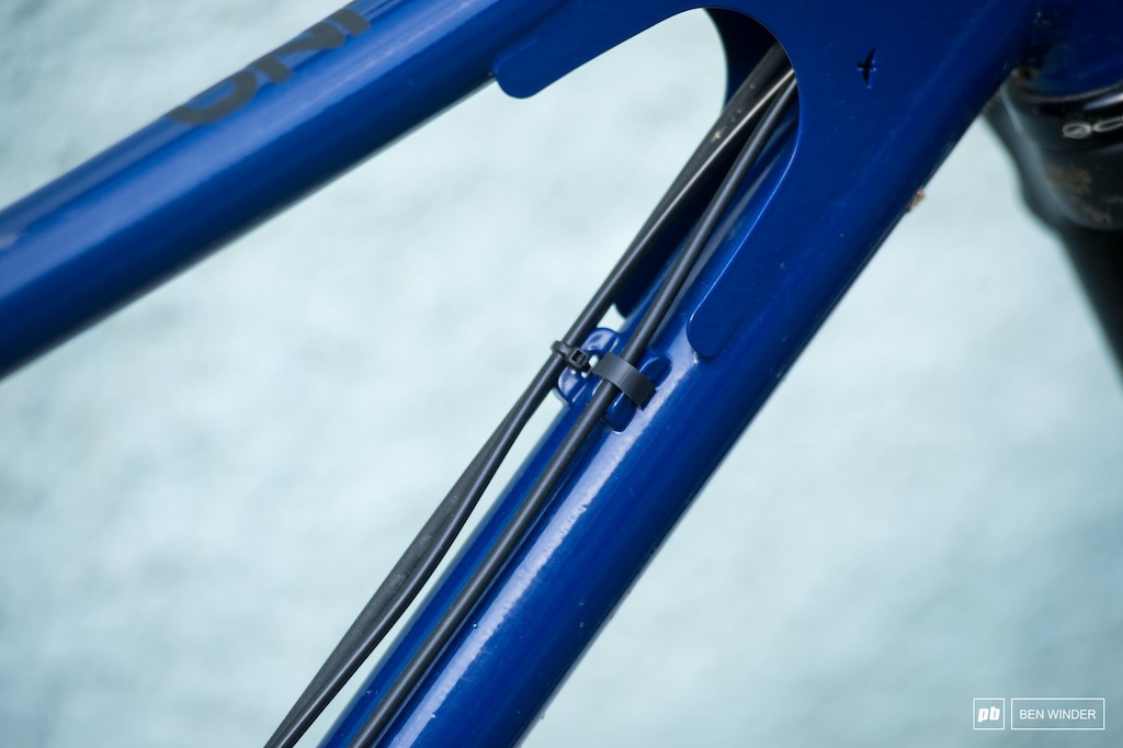 Starling Murmur Review cable routing detail