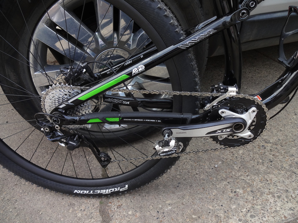 2015 Trek Superfly FS with Carbon Rims