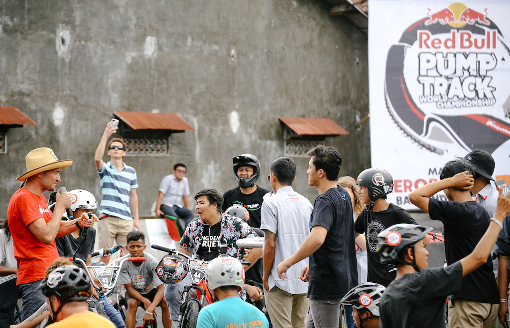The first qualifier of the 2018 Red Bull Pump Track World Championship took place on the Indonesian island of Bali. An international field of riders took to the Velosolutions Pump Track at the Amplitude Skate and Bike Park to try and secure their spot at the World Final.