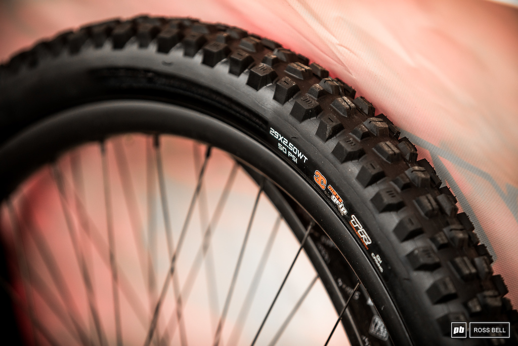 maxxis assegai 29