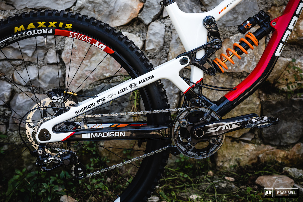 Saracen's 27.5'' And 29'' Myst DH Bike - Lošinj DH World Cup 2018 ...