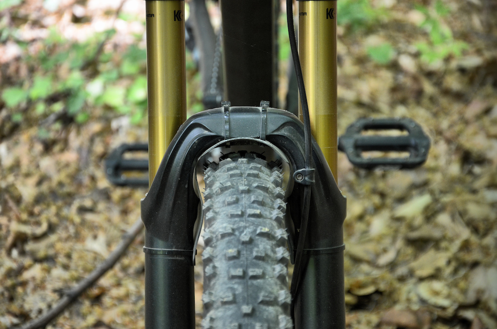 Fox Float 34 CTD (650B Non Boost!) Tire: 27.5x2.6 Continental Der Baron Rim: Spank Spike 33 Team