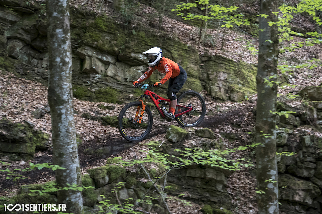 Third enduro race of the year and third girl victory for Julie Duvert.