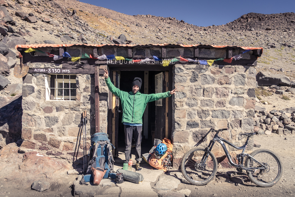 This was the second attempt and first ascent by bike to the San Jose Volcano (19.212 ft - 5.856 mts) located at the andean Cajon del maipo, in the central Andes of Santiago de Chile.
@bigmountainbike 
@inner_mountain
