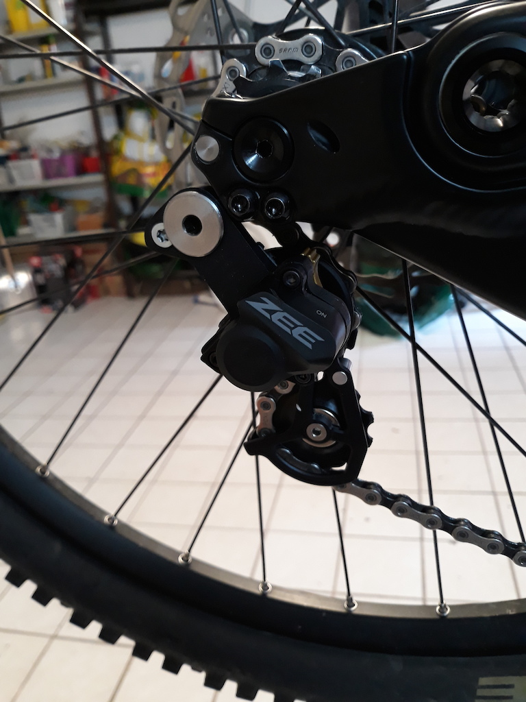 DIY Shimano Zee Chaintensioner, 100% Handmade!