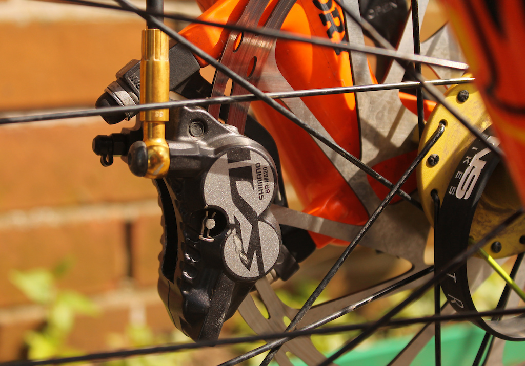 Robert Williams Bike Check by llbikes Pinkbike