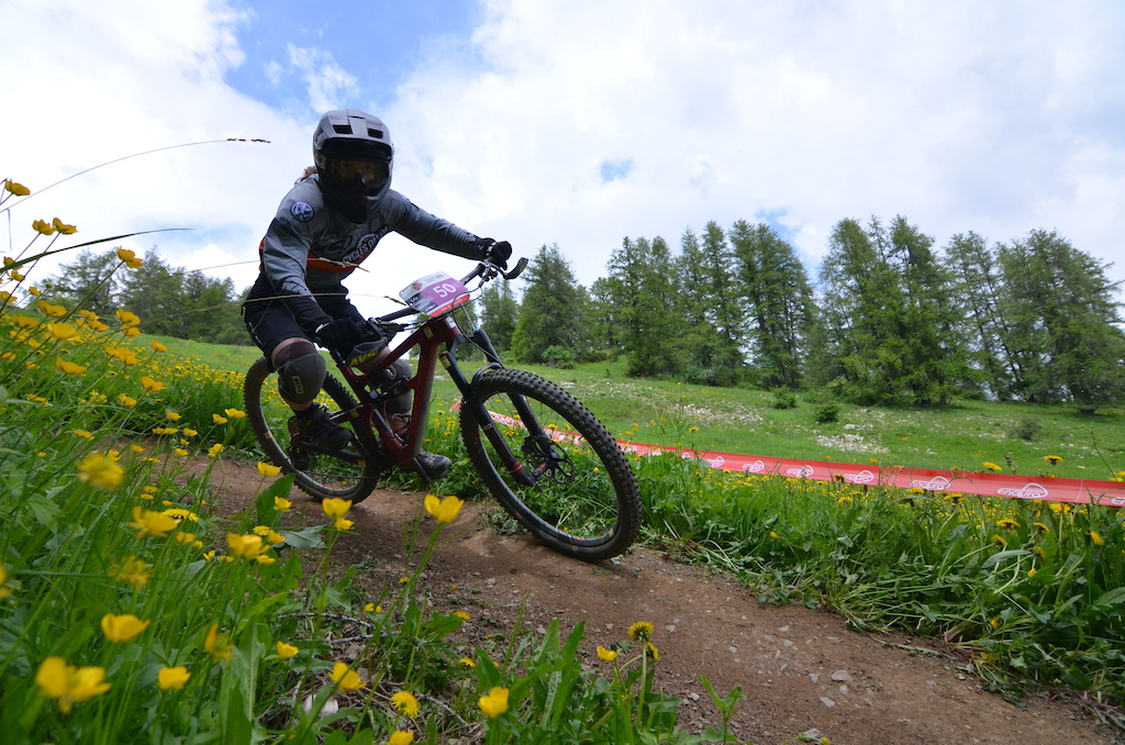 Young Leona Pierrini showed some awesome skills and managed to get 1rst on junior women and 7th on the women overall