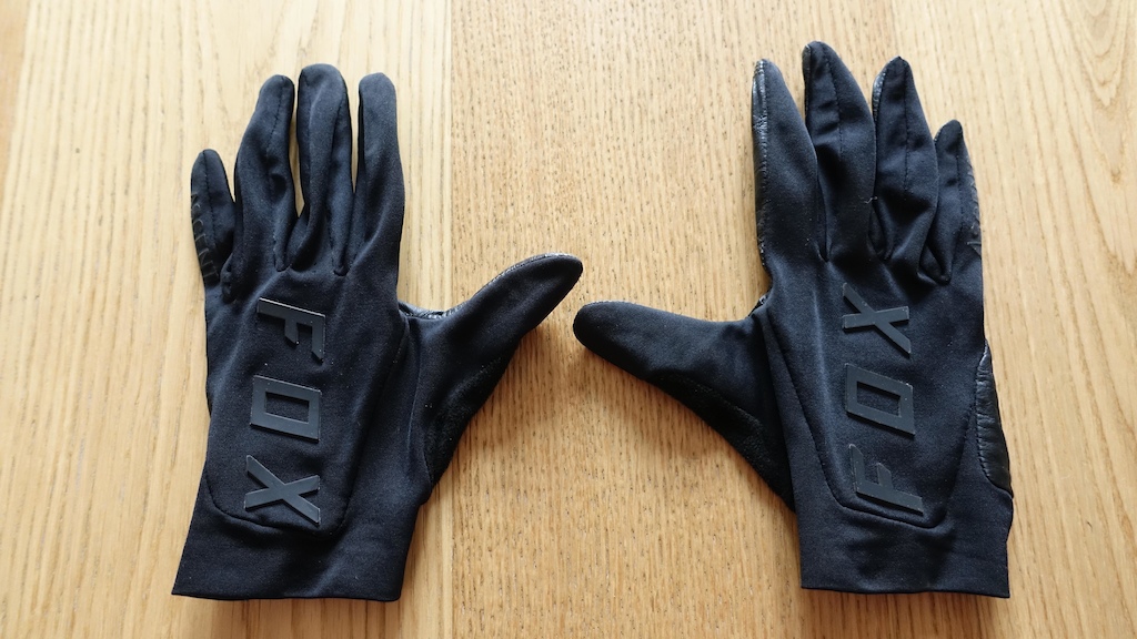 Fox Ascent Gloves. Photo: Alex Evans