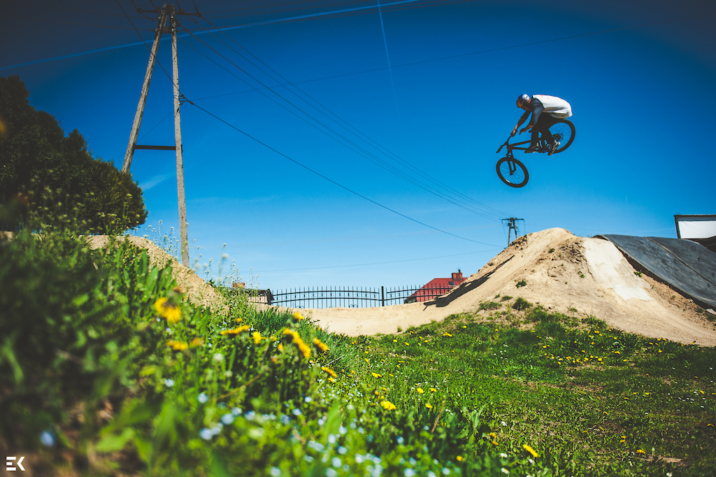 A day with Dawid Godziek (and mates) on his backyard 3
