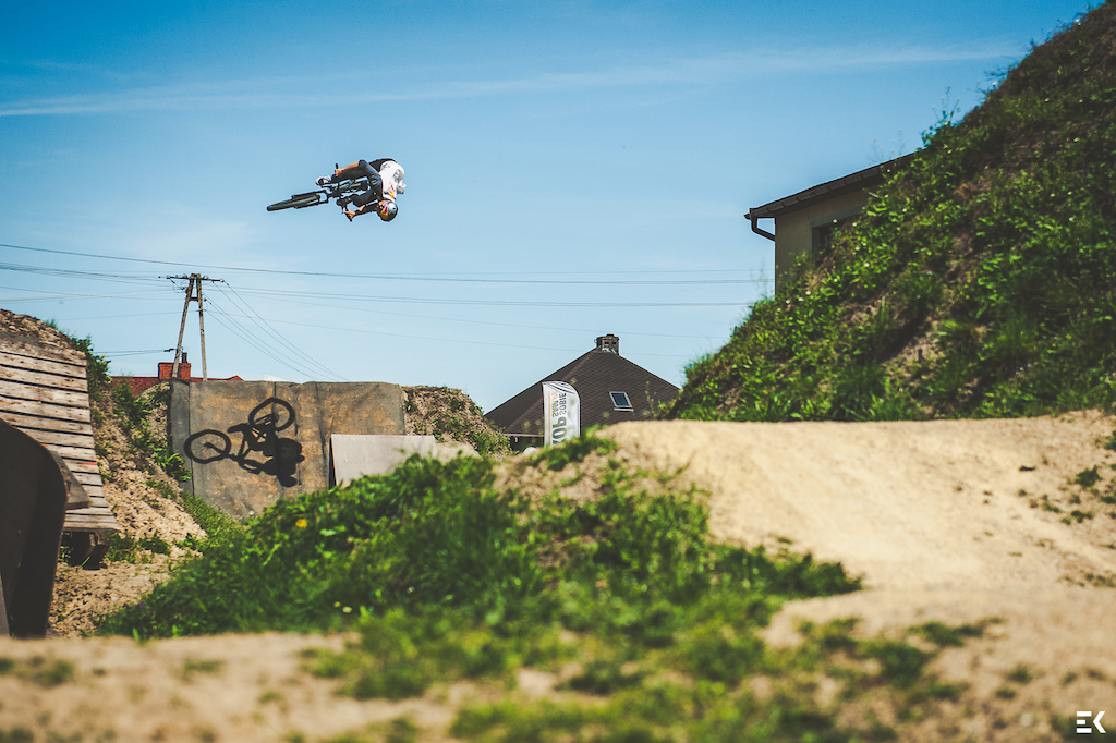 A day with Dawid Godziek (and mates) on his backyard 3