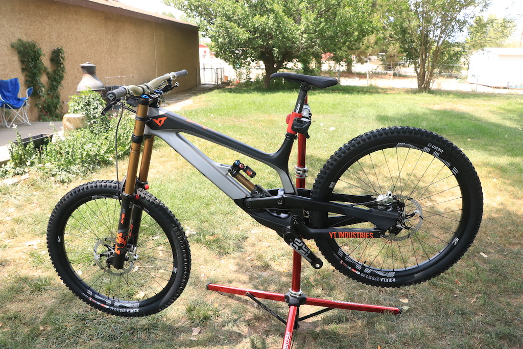 yt bikes store