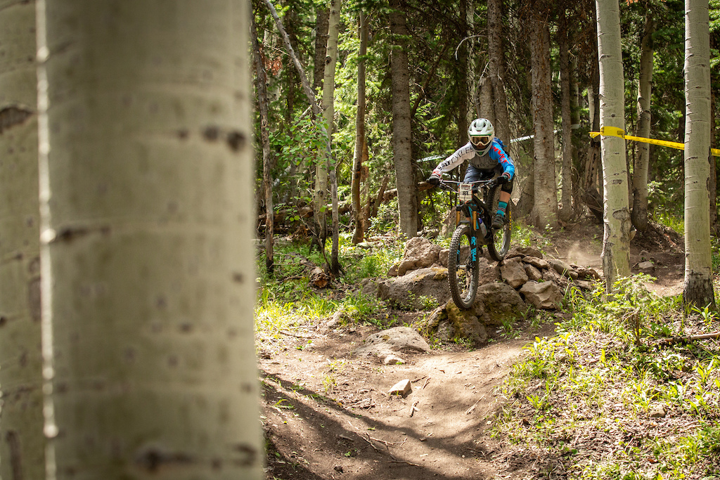 Lily Crowell races stage 3 in the Expert division at Round 3 of the 2018 SCOTT Enduro Cup presented by Vittoria at Powderhorn, CO on July 28, 2018. Photographer: Sean Ryan, courtesy EnduroCupMTB