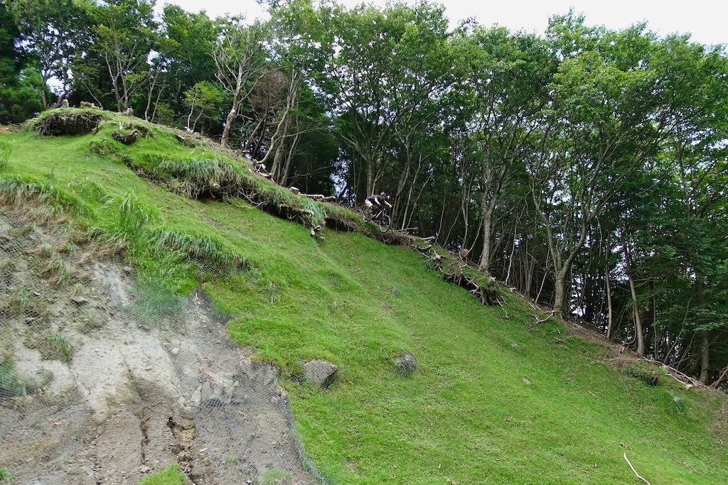 Steep zone green rampage