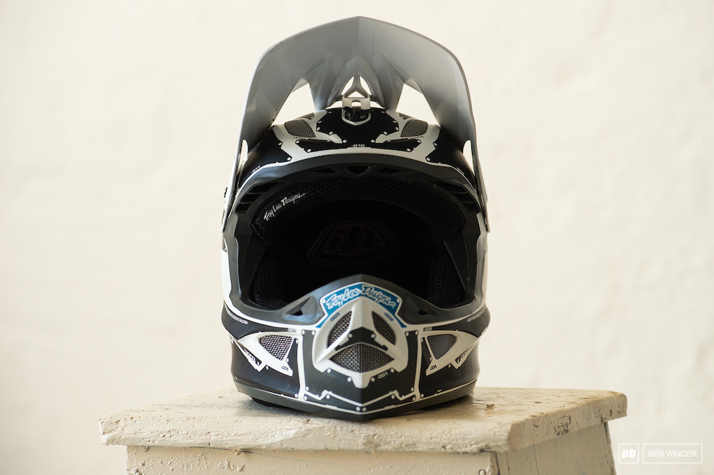 AGV AF-1 STEALTH 58cm Ridden \u0026 Rated: 8 Mid-Range Downhill Helmets - Pinkbike