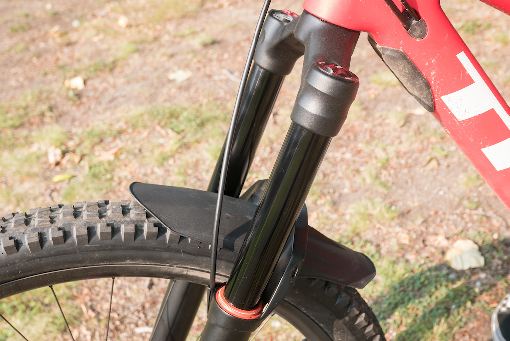 Spotted: Manitou's Prototype Enduro Fork and Sun Ringle's Carbon Wheels ...