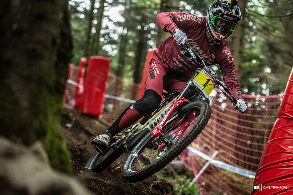 Even in the slippery morning mud Amaury Pierron seemed to be riding with a level of confidence well above anyone else.  Smooth, Aggressive and fast he looked like the one to beat.