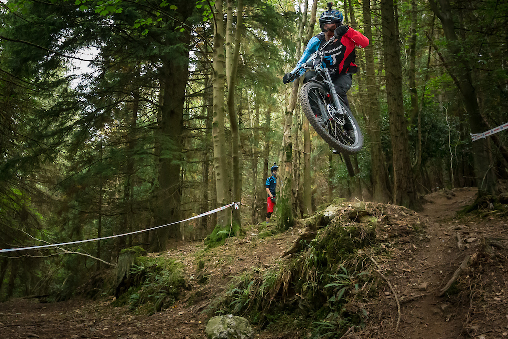 Stream episode Chris Cumming Irish Youth Downhill MTB Champion