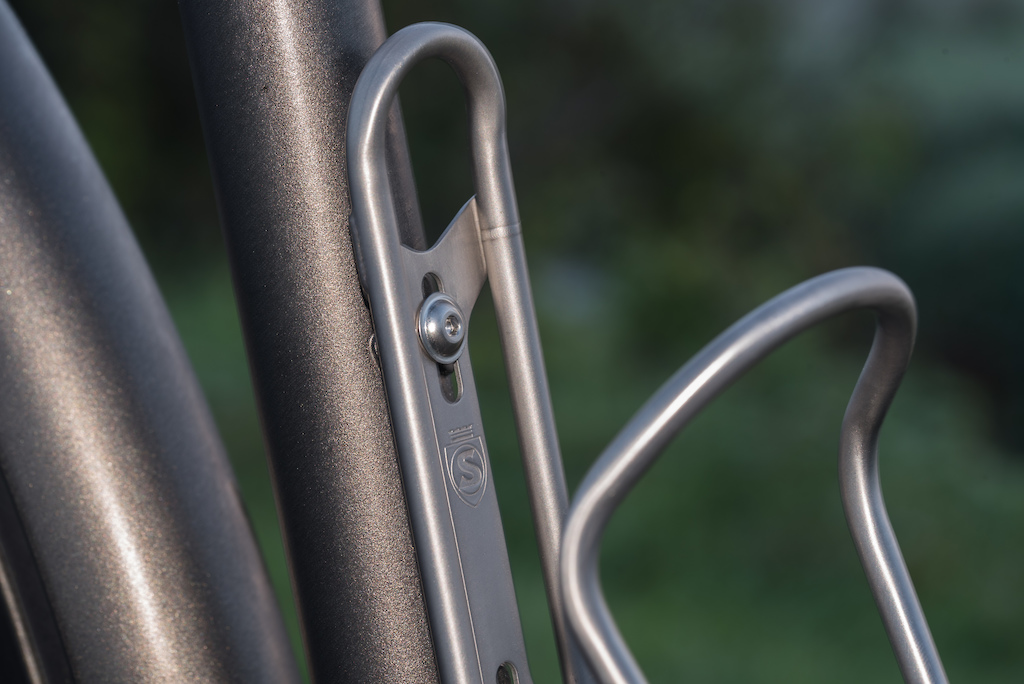 Sicuro titanium shop bottle cage