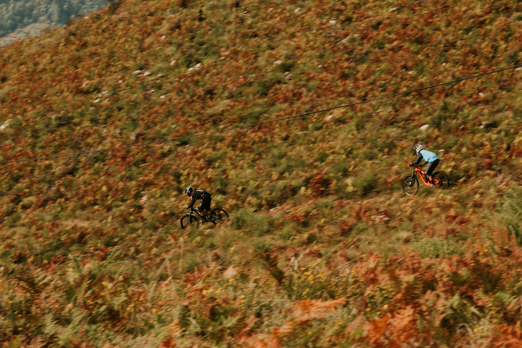 Photo report for Pé do Negro, covering the fifth round of the Portuguese Enduro Cup.