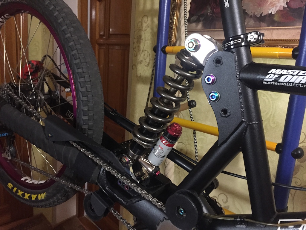 BMW Rubber Duckie with Marzocchi Super Monster, Grimeca System 17, Shimano Airlines, Seismic Hub 4", shinburger pedals.