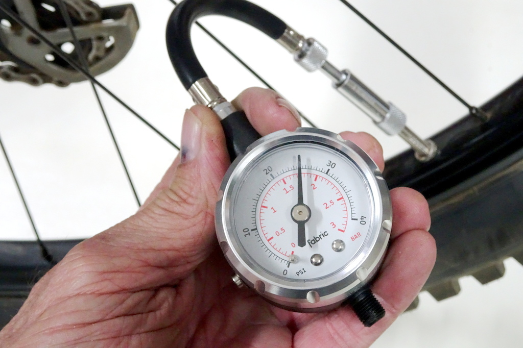 Fabric Accubar pressure gauge review