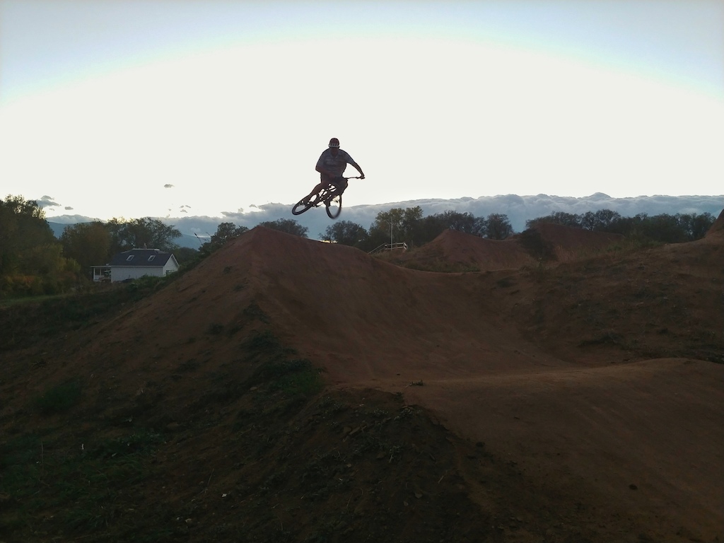 Throwing whips at valmont bike park