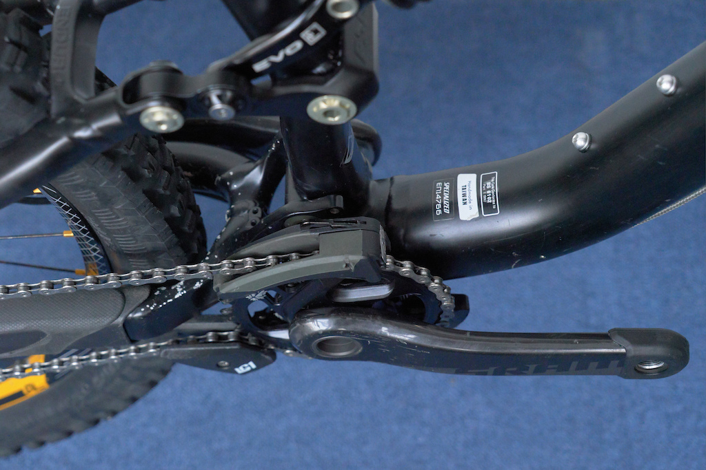 Specialized Enduro Expert EVO
SRAM Carbon S-2200 cranks, LG1 chainguide