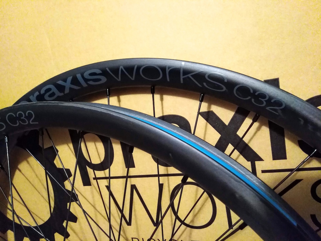 Praxis Works C32 Wheelset for my Curtis AM7