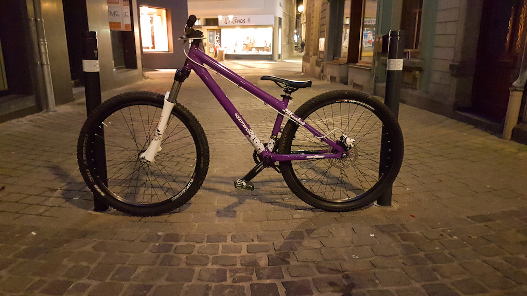 Commencal Absolut 2