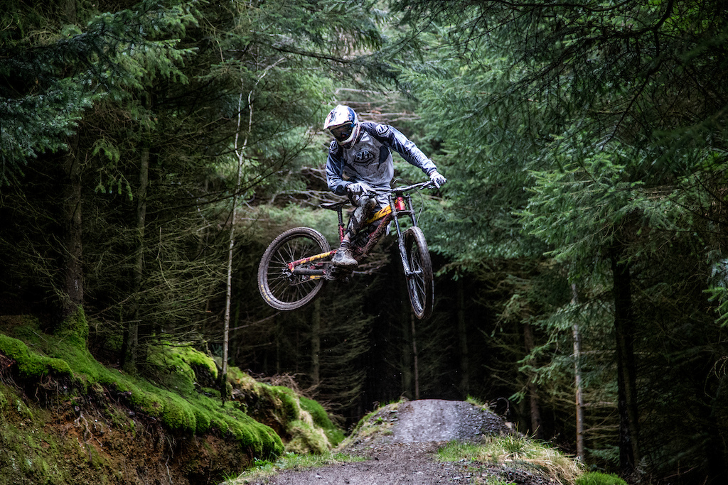 Foel Gasnach track 4