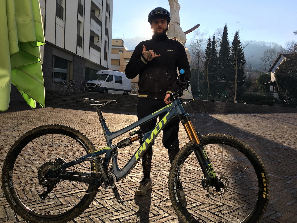 Pivot Firebird 29"