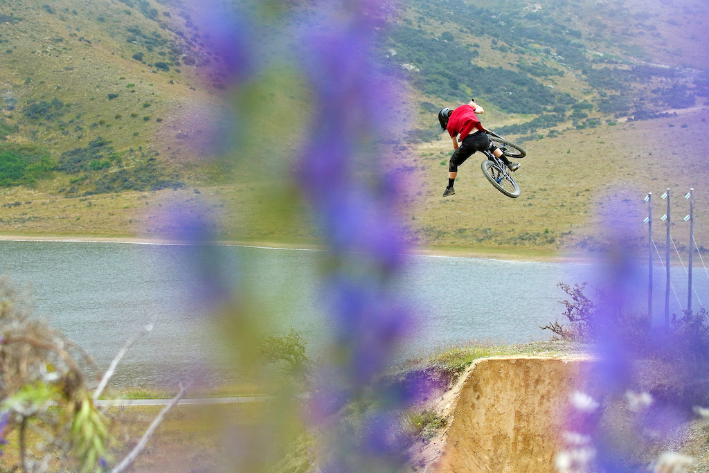 Sending the monster left hip Photo By Simon Makker