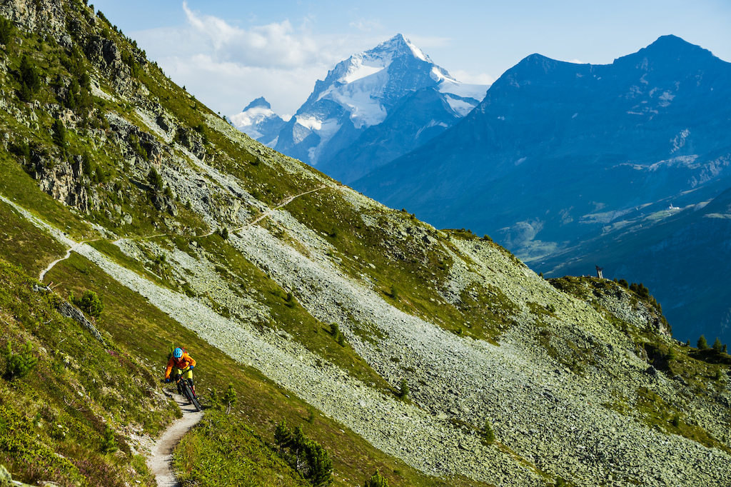 Chris Winter mountain biking in Zinal in Val D Anniviers Switzerland. Dent Blanche in the background 4 357 meter . Photo Mattias Fredriksson.