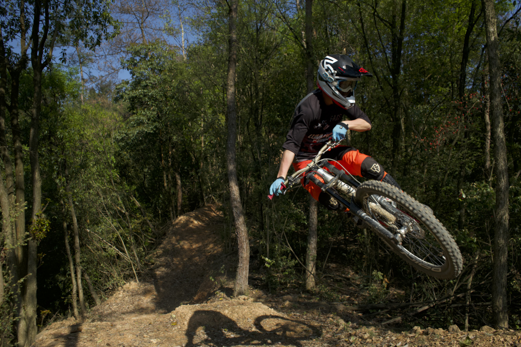 Chinese downhill fashion bike