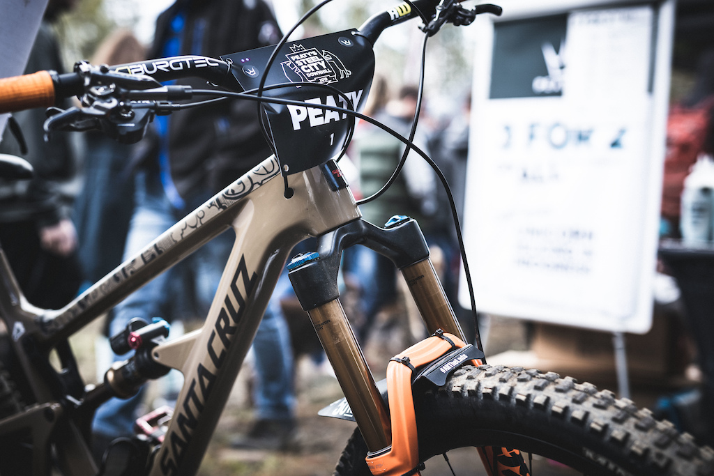 Steve Peat chose his Hightower LT to try and take back his crown.