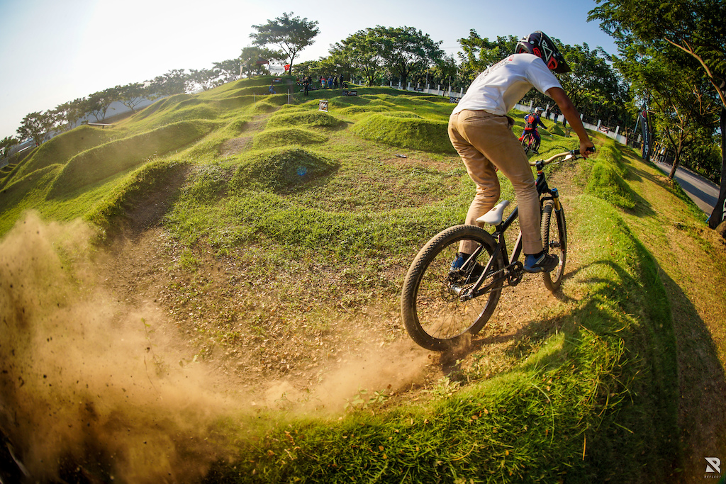 Video Inside the Polygon Bikes Factory Pinkbike