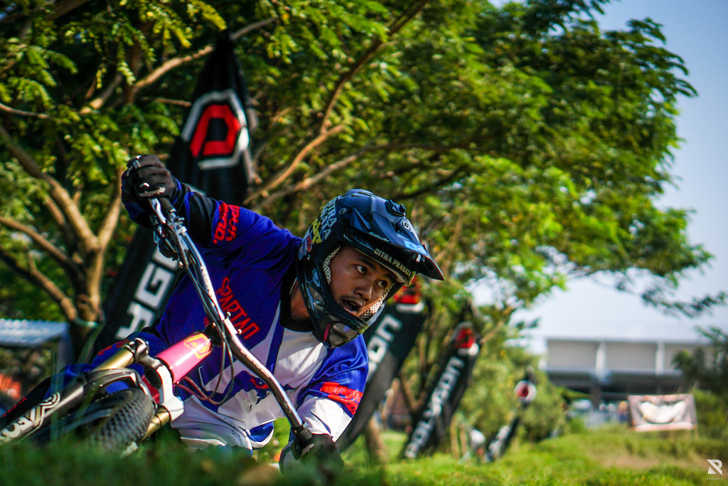 Video Inside the Polygon Bikes Factory Pinkbike