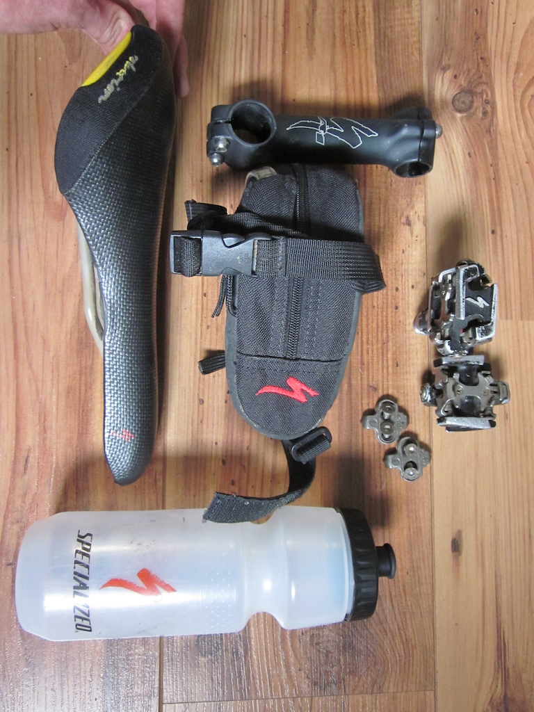 Box of Specialized bits:
Prolong Saddle,
SPD pedals w/ cleats
Saddle bag
Stem 120mm/5deg, 1 1/8" ahead
Water bottle
