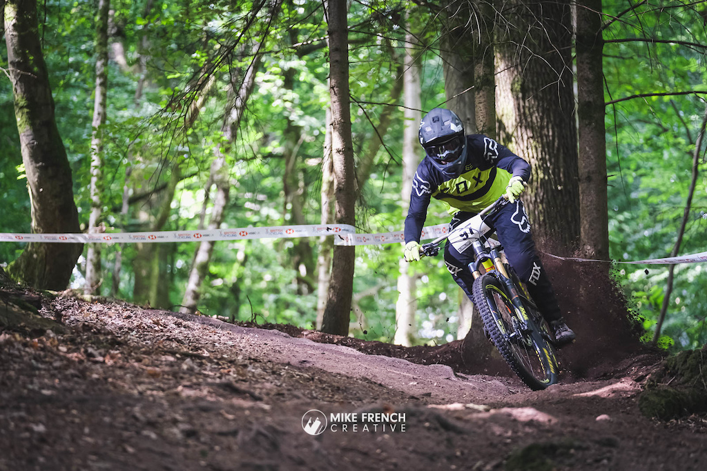 Dry and dusty at the MIJ DH Summer Series
