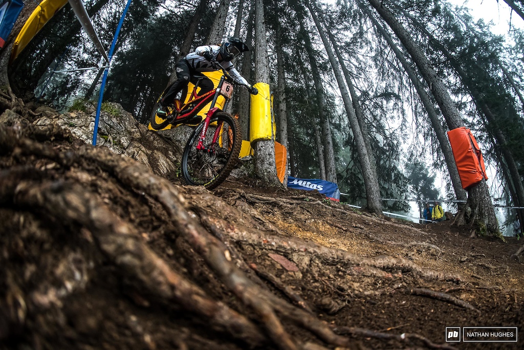 Kate Weatherly struck back with her first podium since Leogang on the slippery Swiss roots.