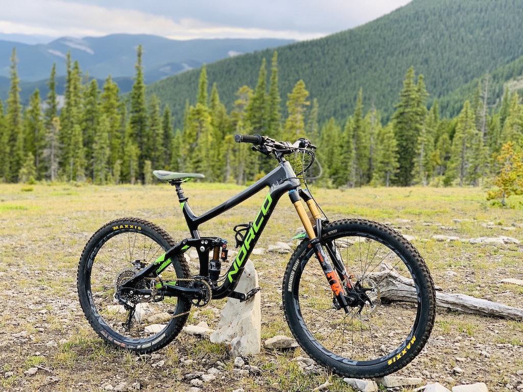 2018 Norco Range with Fox 36 and X2 suspension, 203mm rotors front/back, RaceFace bar and some other goodies!