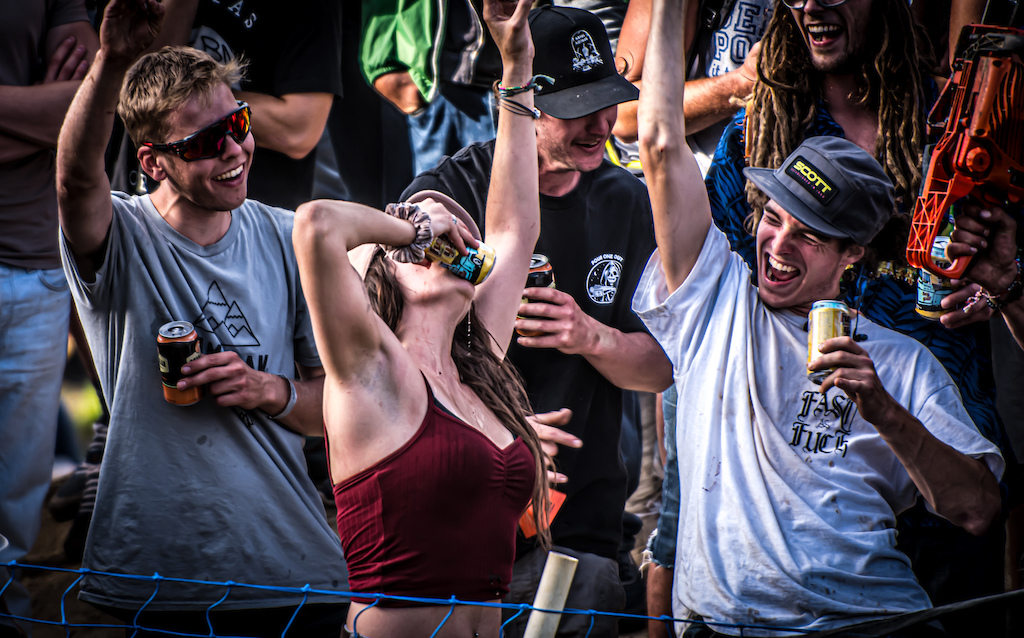 Red Bull JoyRide Crankworx 2019
Chainsaw Party at Joyride