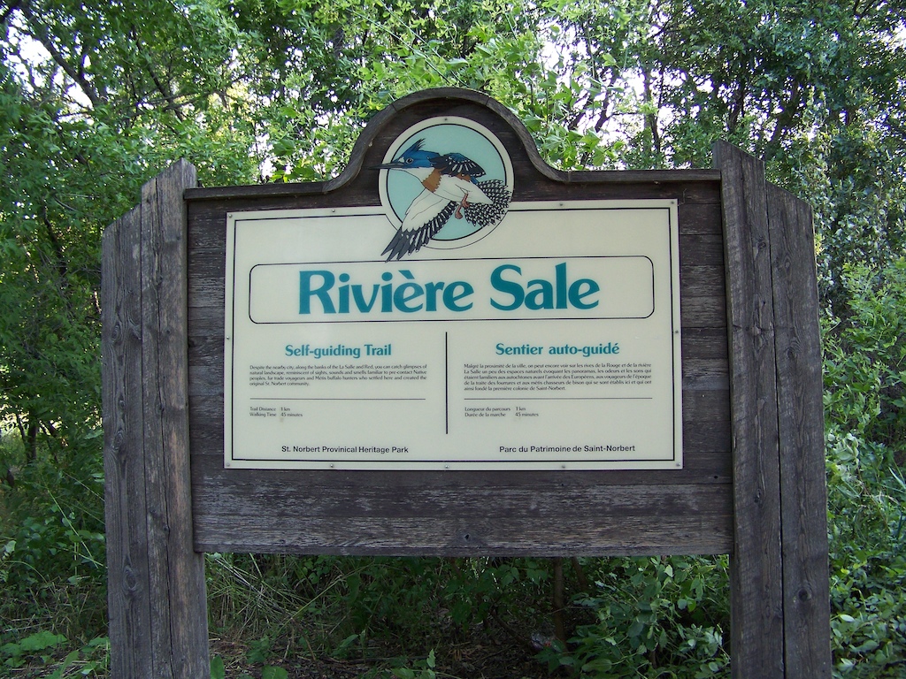 Riviere Sale trailhead