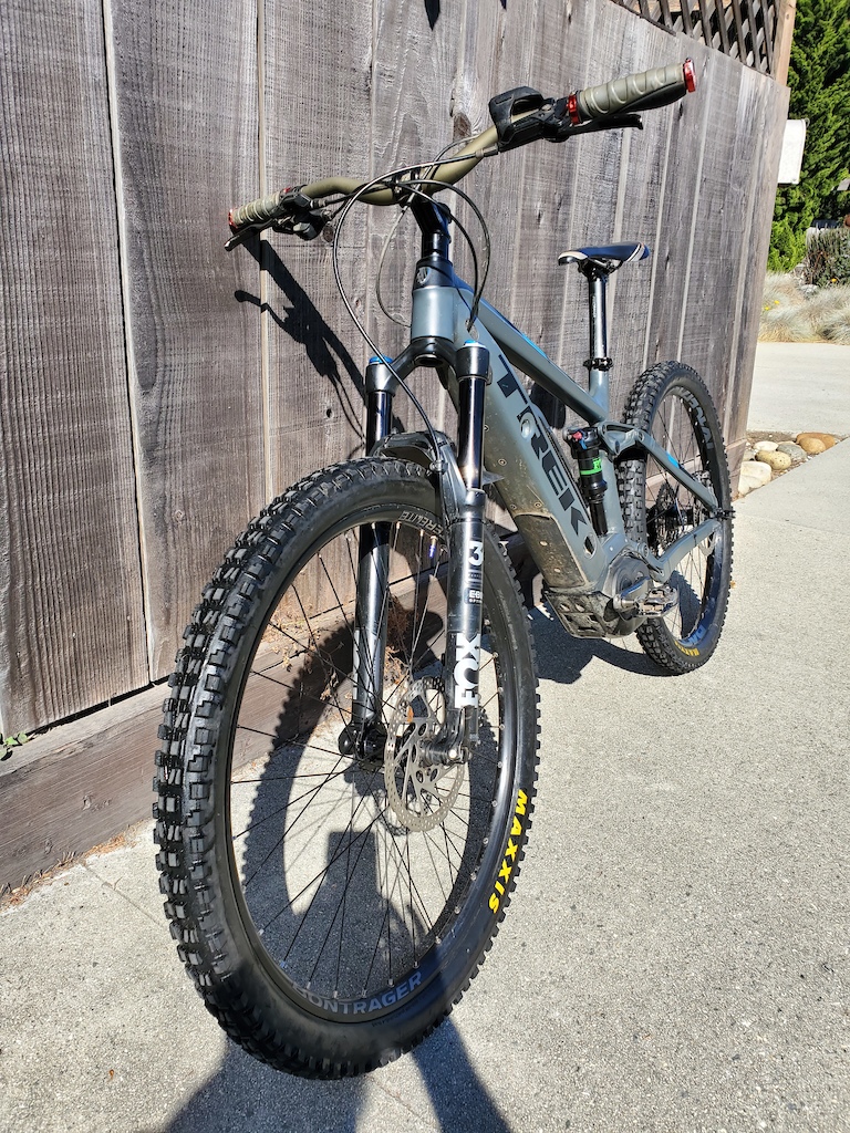 santa cruz bike pink