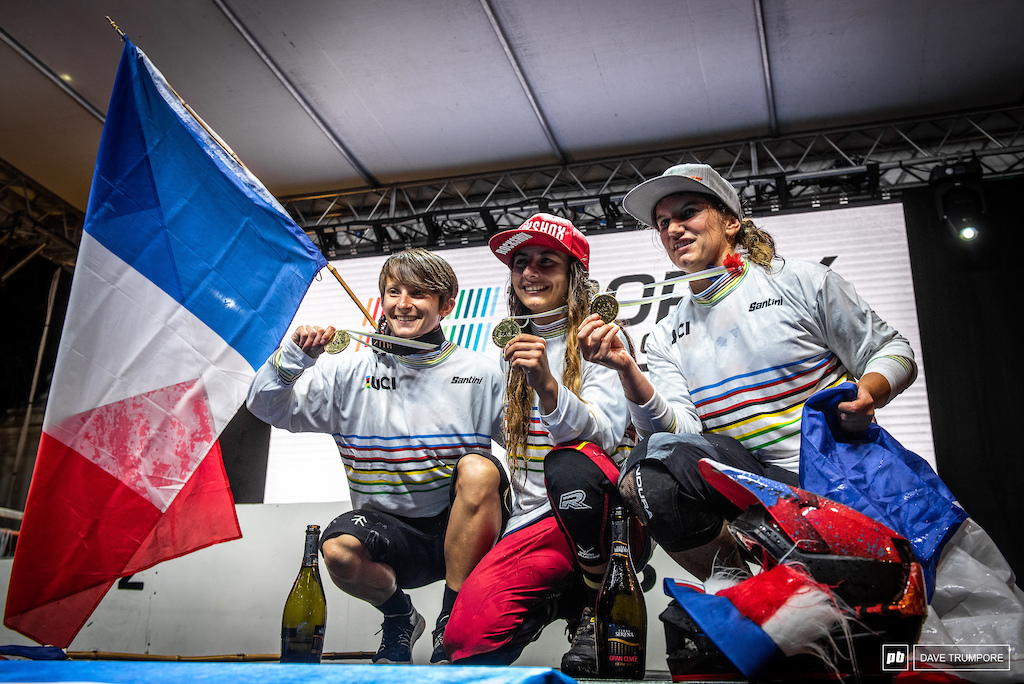 Isabeau Courdurier, Melanie Pugin, and Morgane Charre with the gold for France