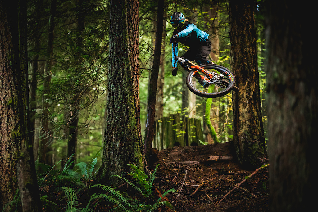 Cody Kelley flew out to the PNW to join us in filming his second PNW Components video. The second day of filming went according to plan and culminated with a meet and greet where local riders were able to ask Cody about his career and lifestyle. Photo by Trevor Lyden