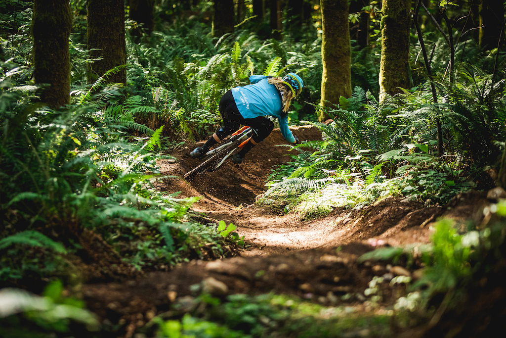 Cody Kelley flew out to the PNW to join us in filming his second PNW Components video. Our fourth day of filming was spent at the Summit Ridge Bike Park in Black Diamond, WA. Photo by Trevor Lyden