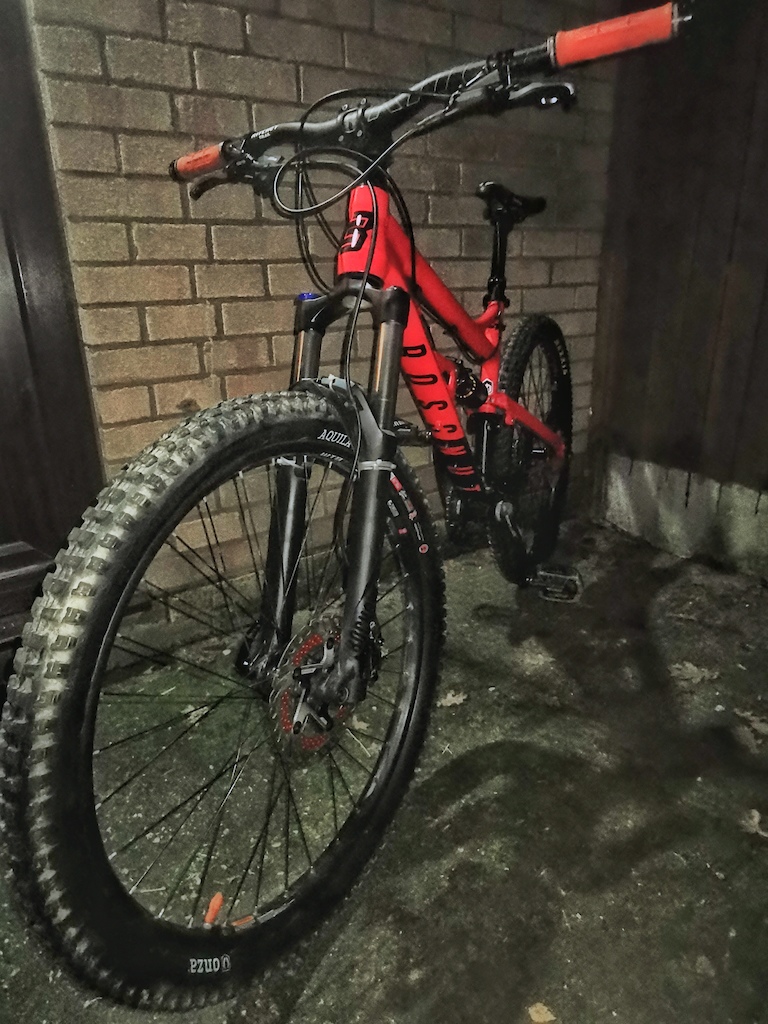 Bossnut V2 all cleaned and ready for BikePark Wales all set with new Cane Creek DB Air IL shock and Onza Aquila front tyre