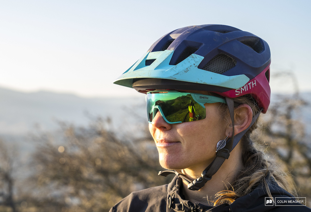 Nikki Rohan on a  dawn patrol test session for Pinkbike on the Syncline Trail system near Bingen, WA