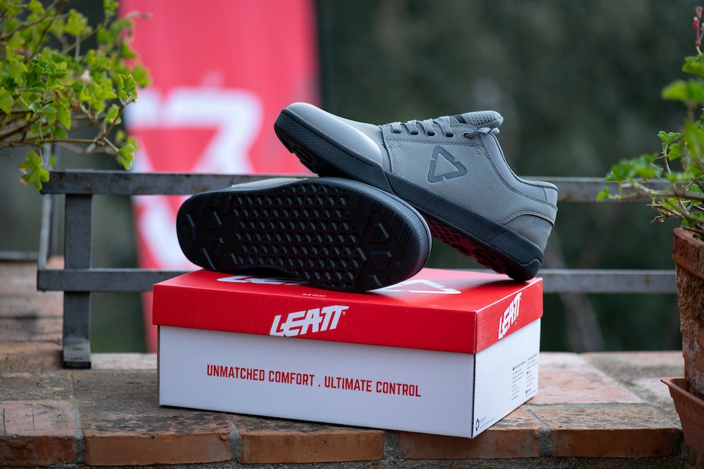 Leatt Step Into the Shoe Market with Options for Clips and Flats - Pinkbike